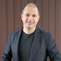 市政务服务中心推出便民措施提升企业办事效率