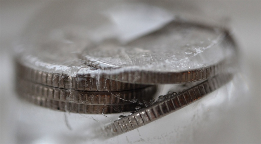 星巴克(SBUX.US)在华“卖身”背后的盈利困局：降本降价攻下沉还是坚守高端？